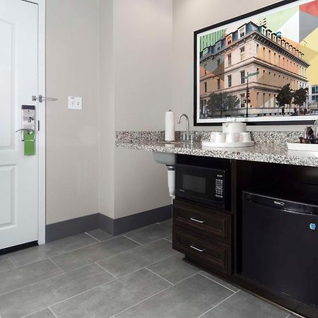 Hampton Inn & Suites - Raleigh Downtown Экстерьер фото