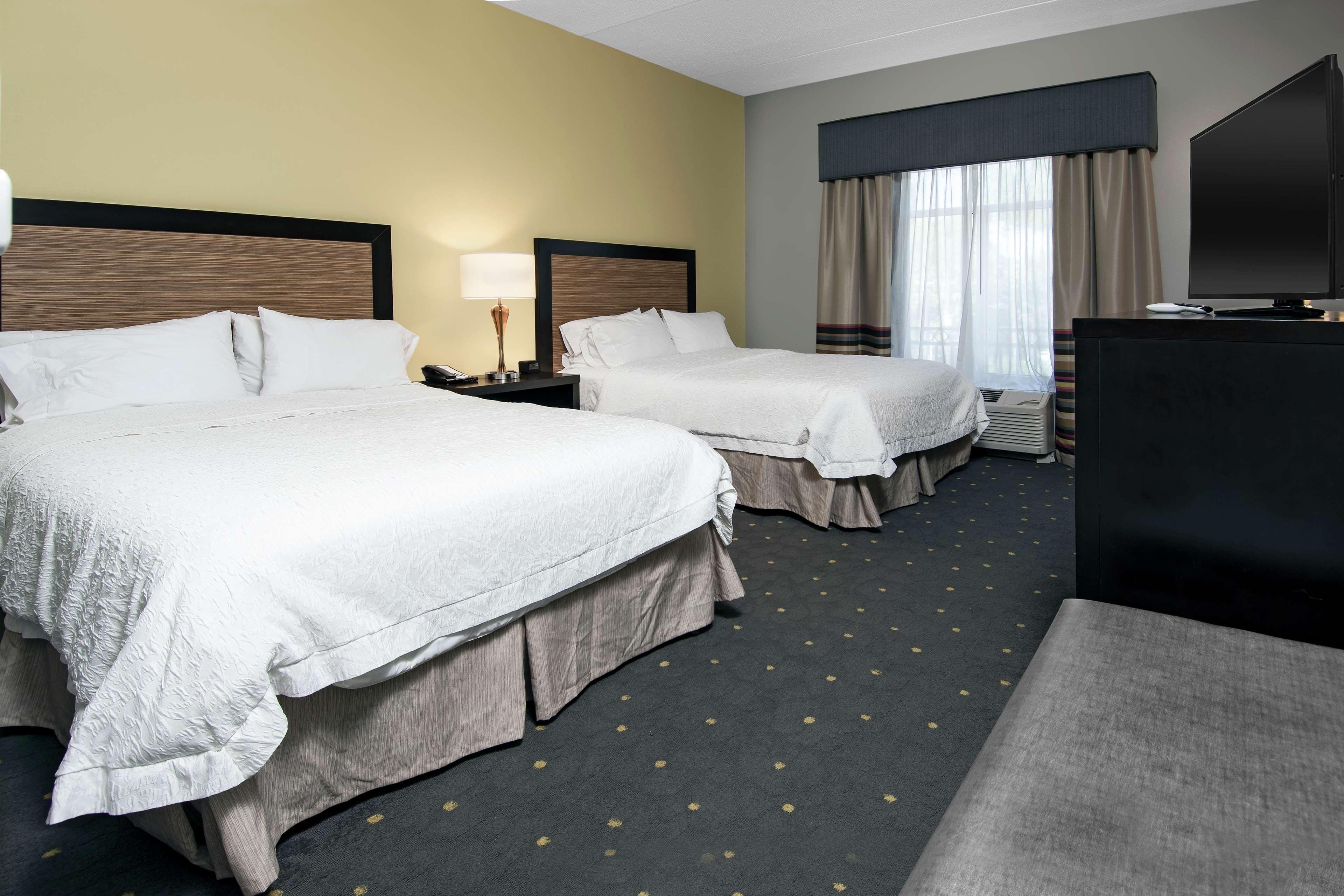Hampton Inn & Suites - Raleigh Downtown Экстерьер фото