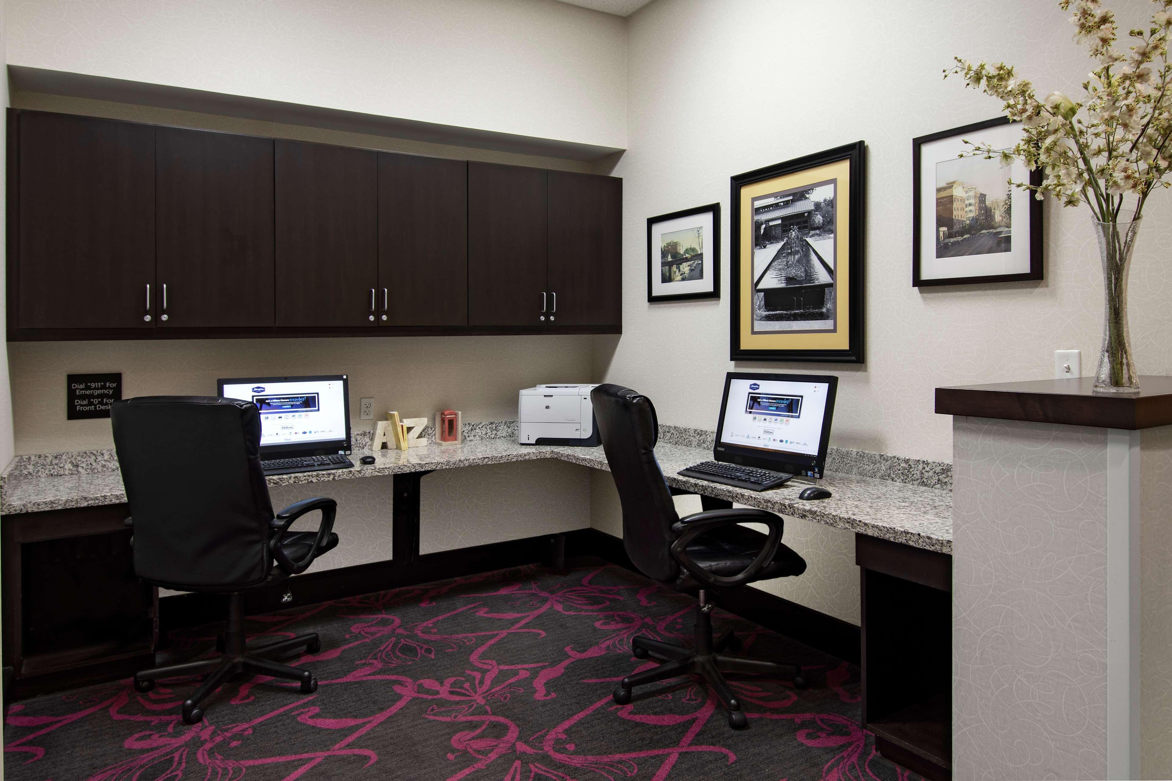 Hampton Inn & Suites - Raleigh Downtown Экстерьер фото