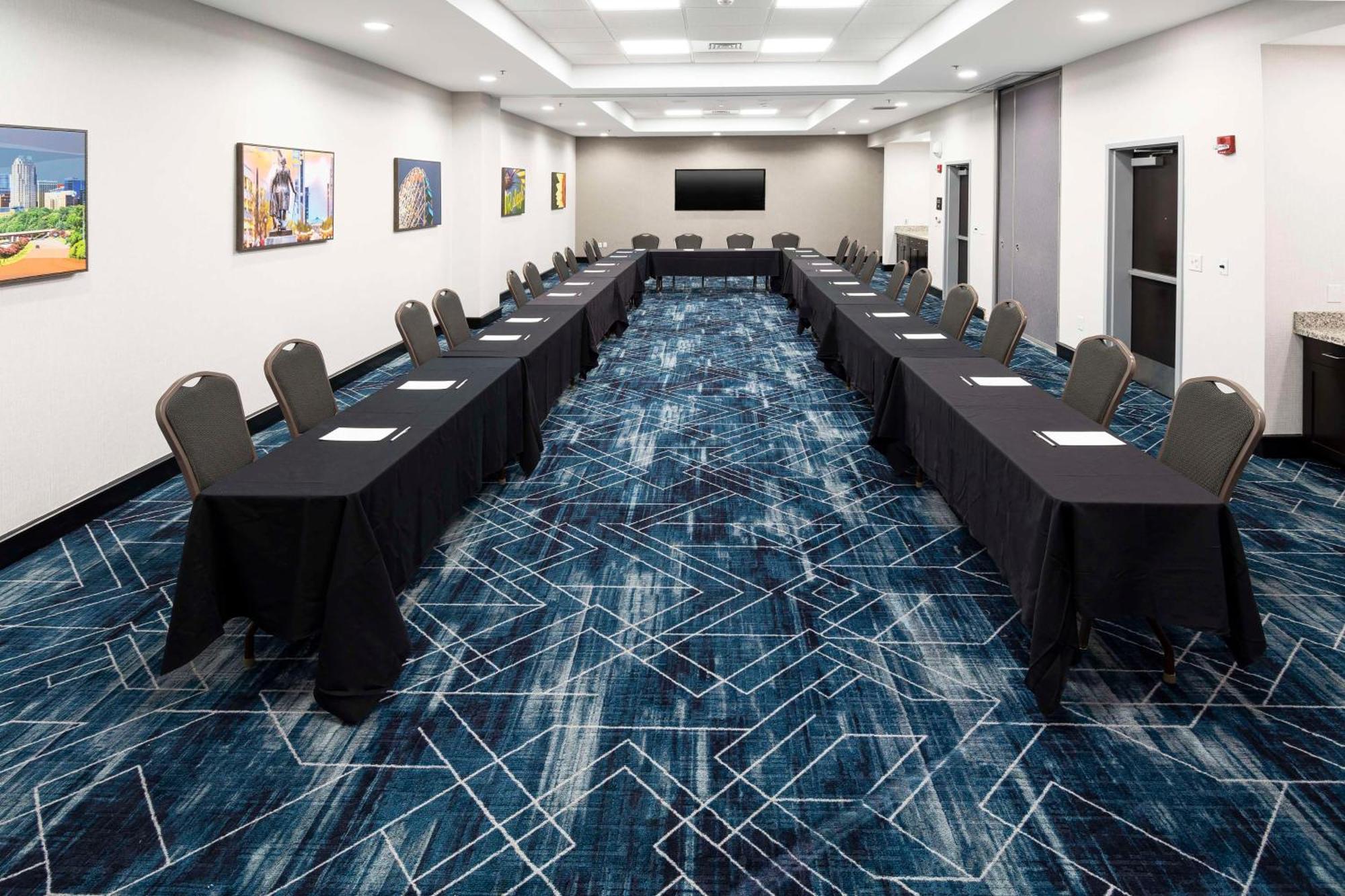 Hampton Inn & Suites - Raleigh Downtown Экстерьер фото