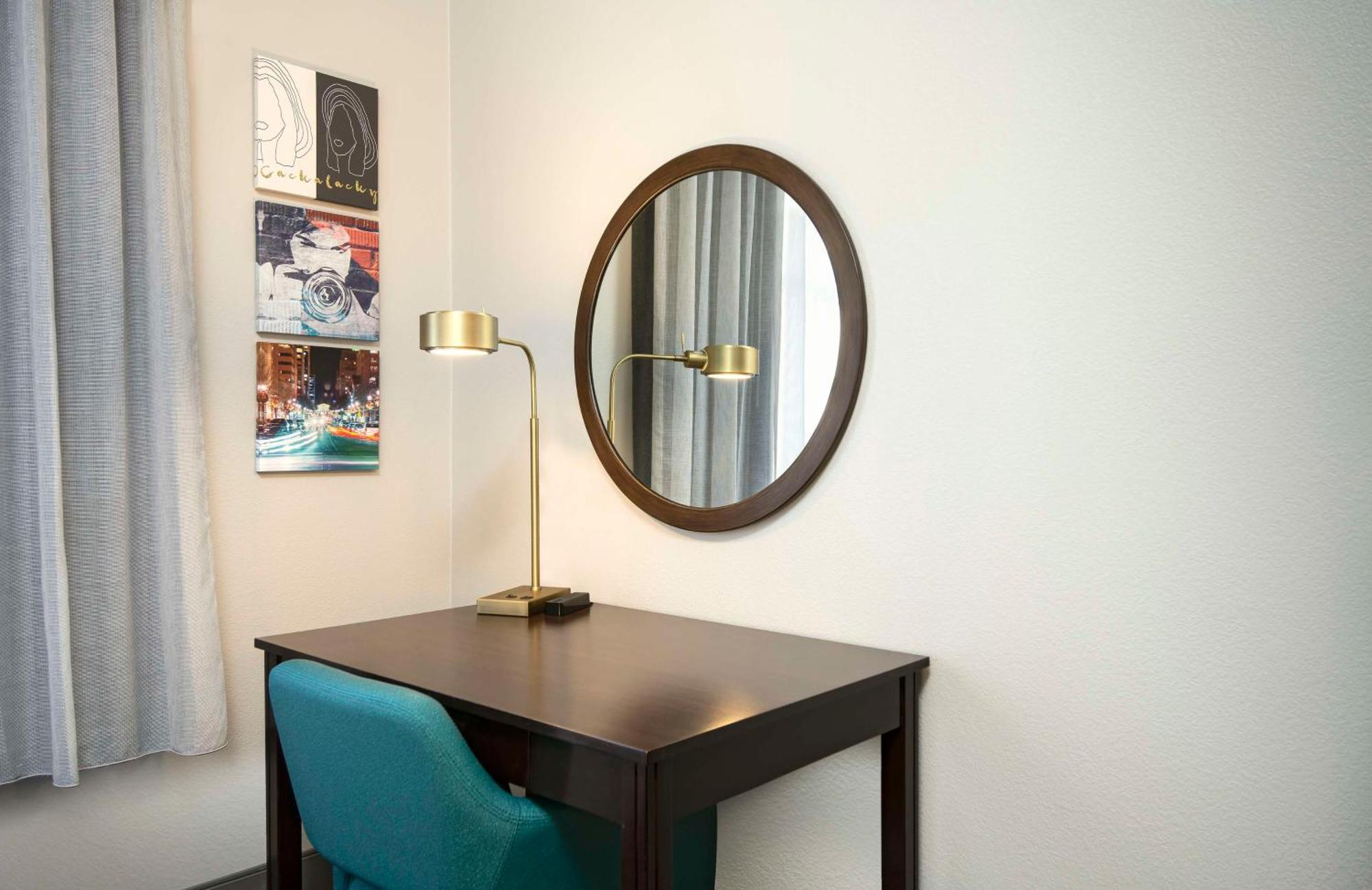 Hampton Inn & Suites - Raleigh Downtown Экстерьер фото