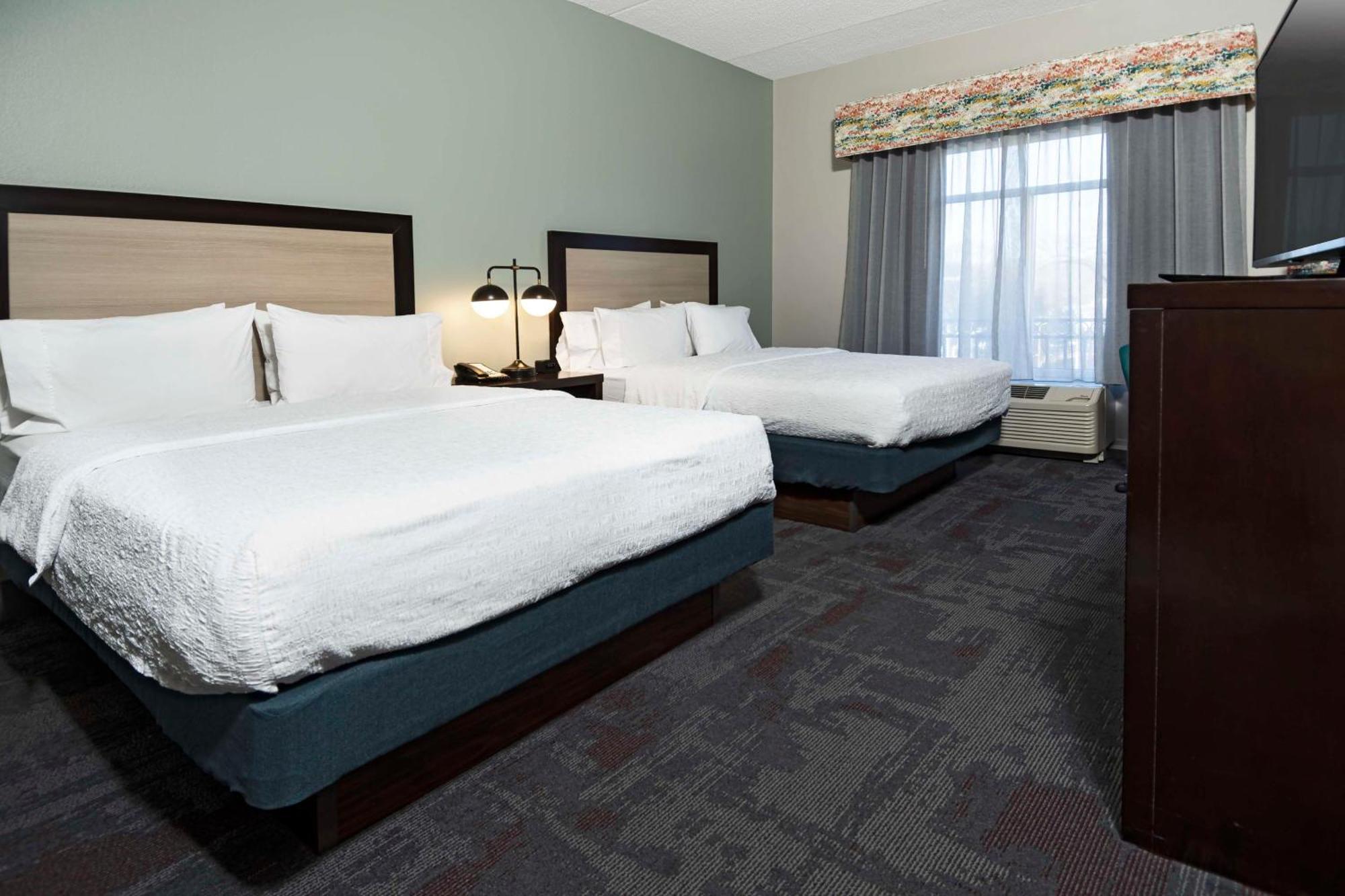 Hampton Inn & Suites - Raleigh Downtown Экстерьер фото
