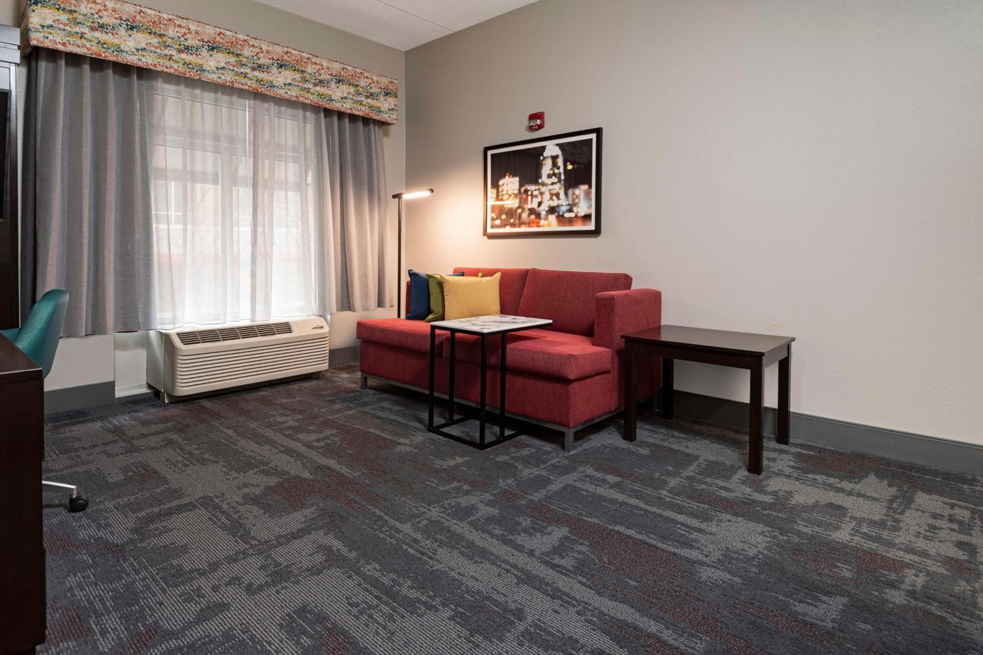 Hampton Inn & Suites - Raleigh Downtown Экстерьер фото