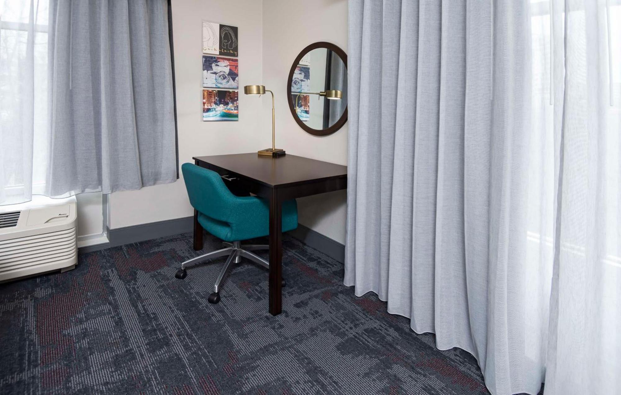 Hampton Inn & Suites - Raleigh Downtown Экстерьер фото