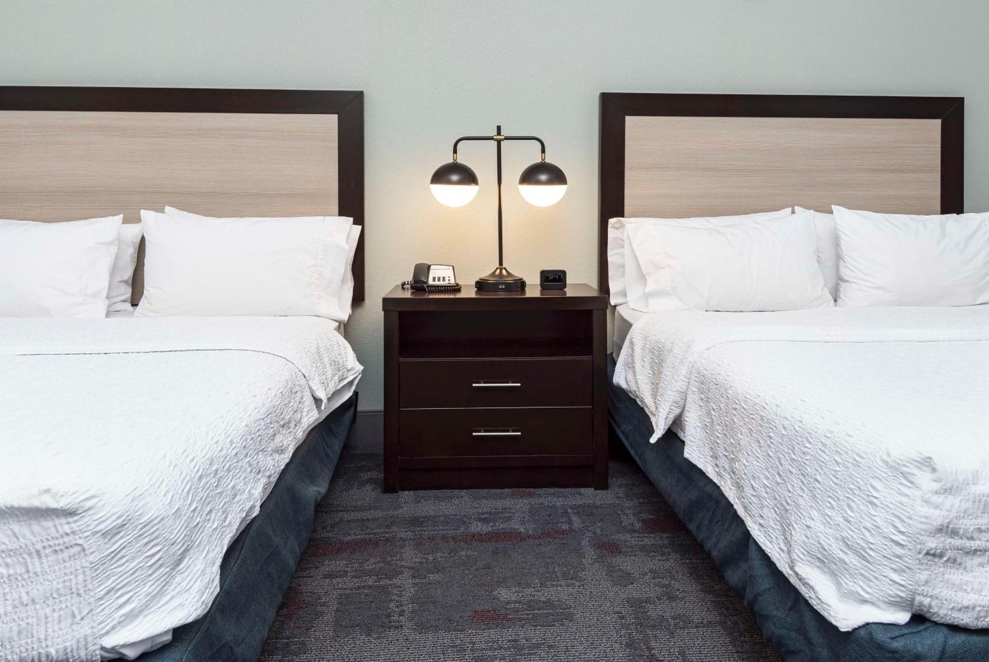 Hampton Inn & Suites - Raleigh Downtown Экстерьер фото